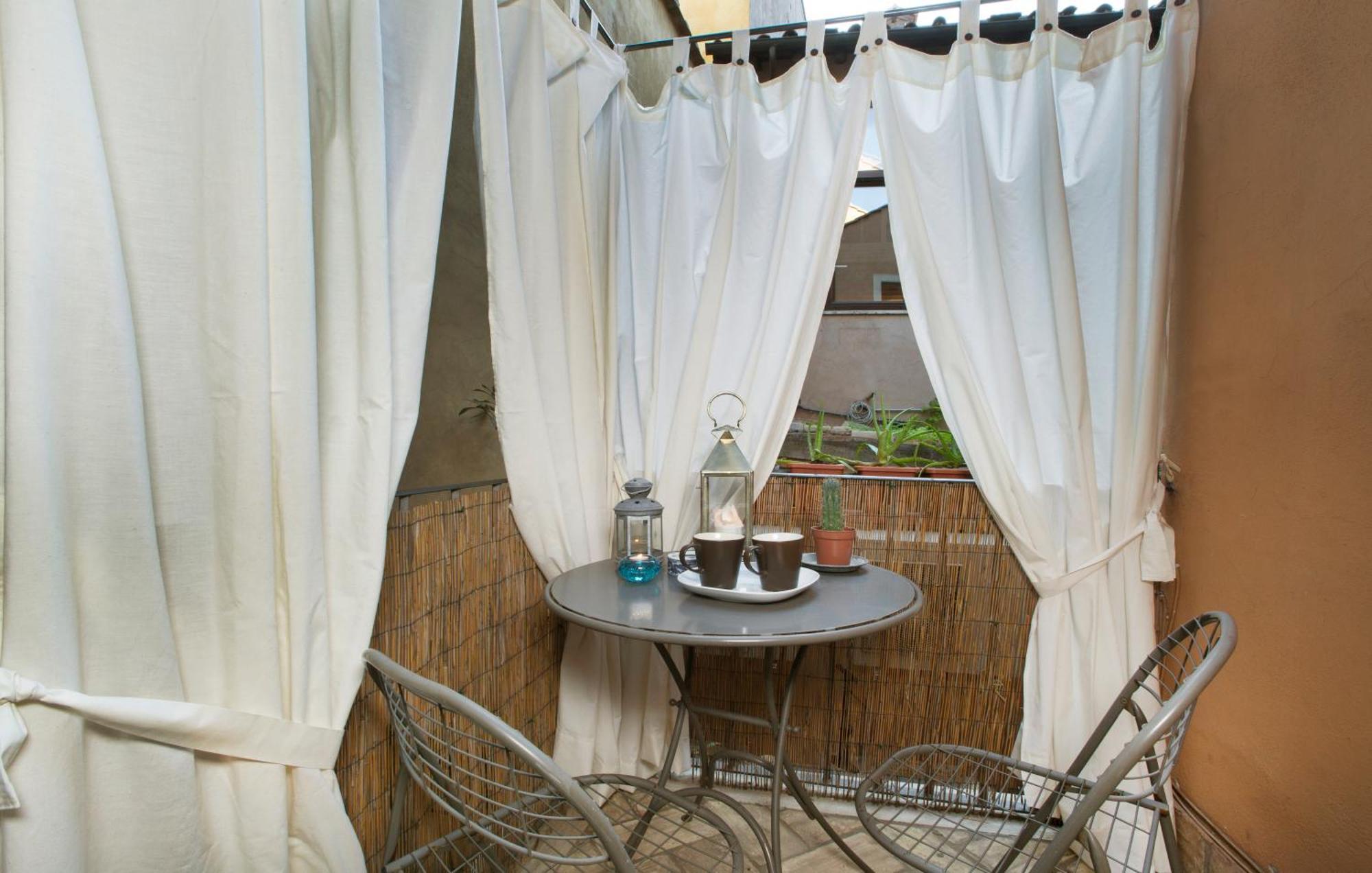 River View Apartment Rom
